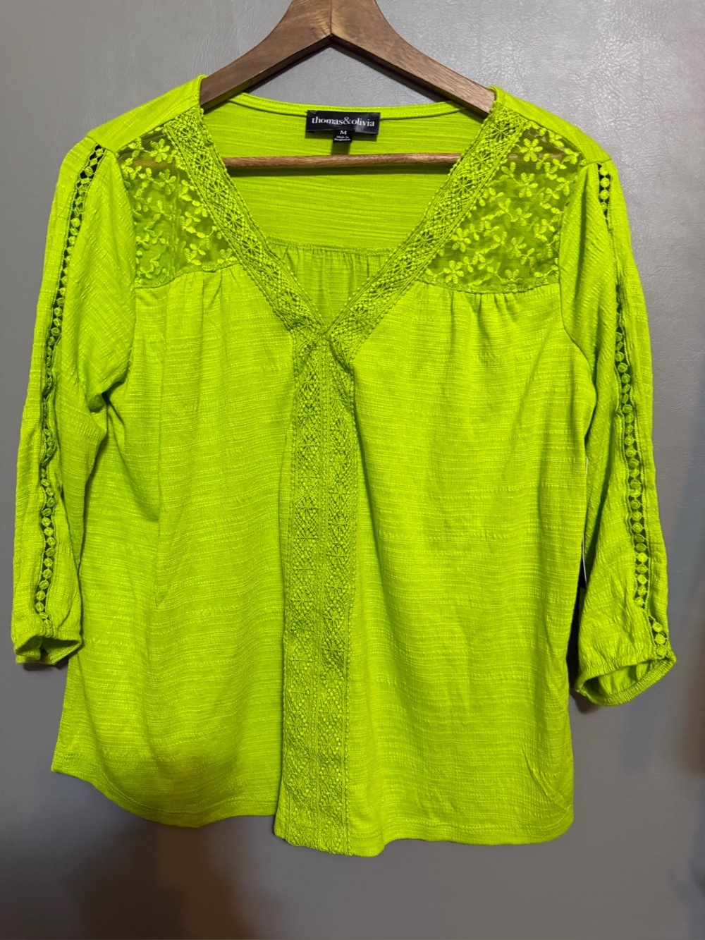 Thomas & Olivia Lime Green V-Neck Lace Trim Tunic Top